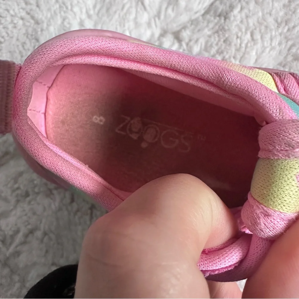 Zoogs | FLAWED Rainbow Hearts Toddler Water Shoes | Size 8